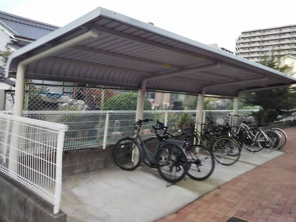 駐車場　駐輪場