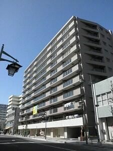 横須賀市公郷町のマンションの建物外観