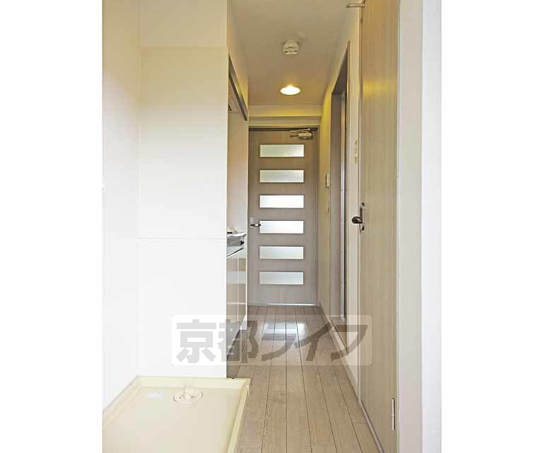 その他部屋・スペース　幅員の広い廊下です