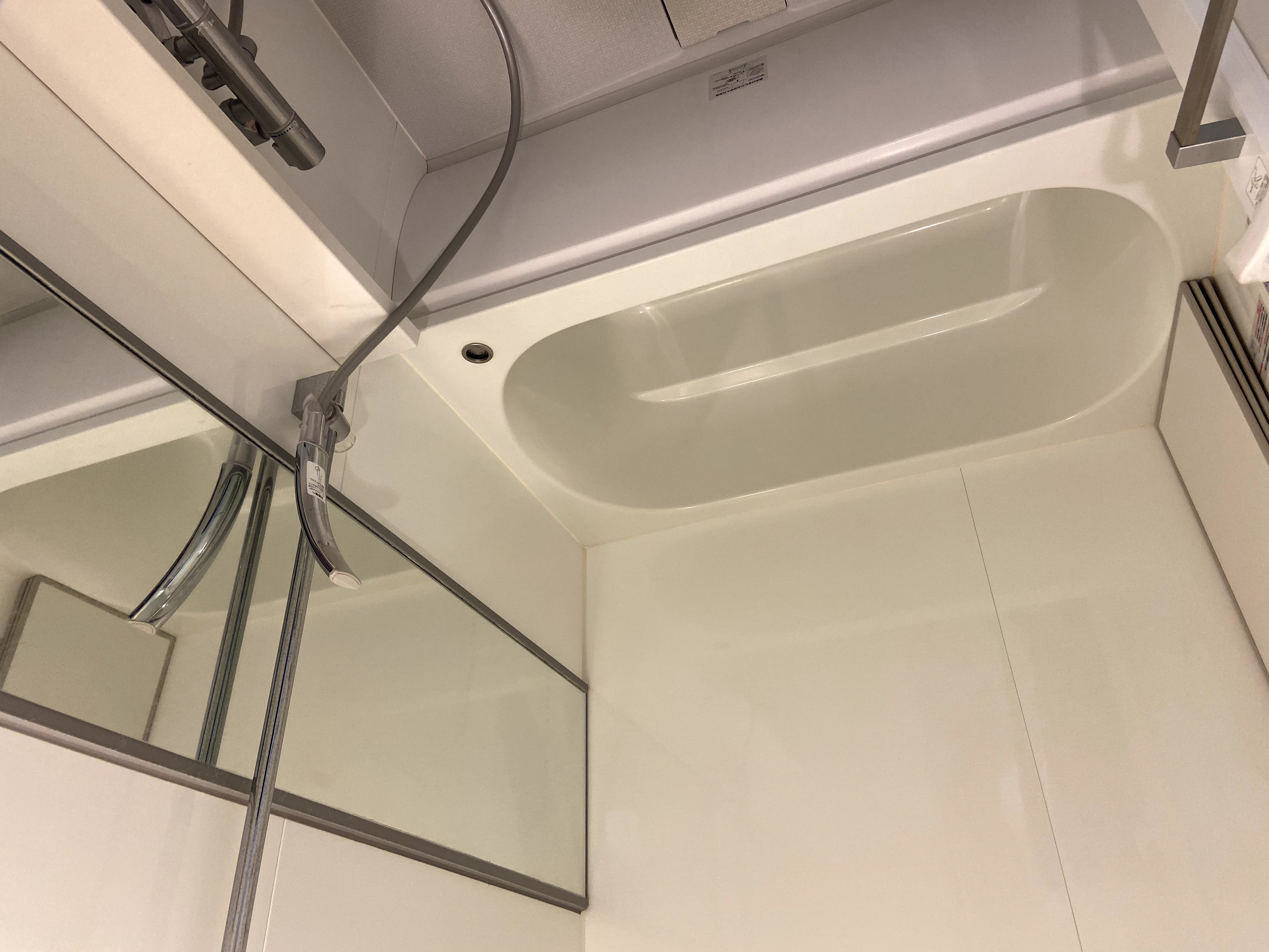 バス・シャワールーム　綺麗な浴槽