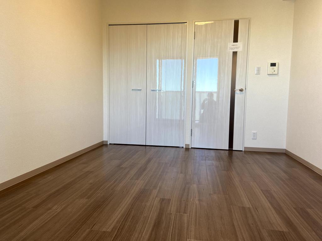 居室・リビング　室内もフローリングで綺麗です！