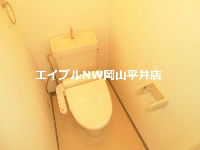 トイレ　ウォシュレット完備