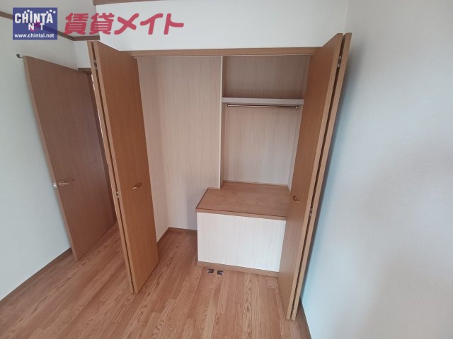 【津市高茶屋のアパートのその他】