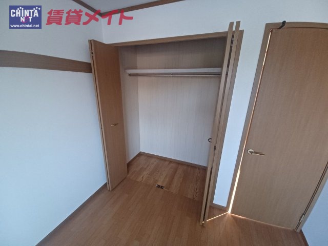 【津市高茶屋のアパートの収納】