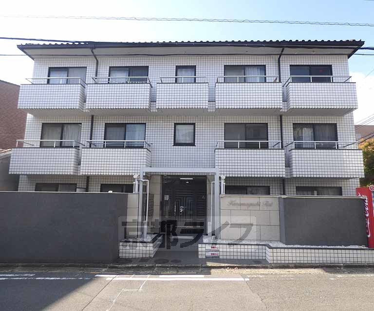 京都市北区小山下総町のマンションの建物外観