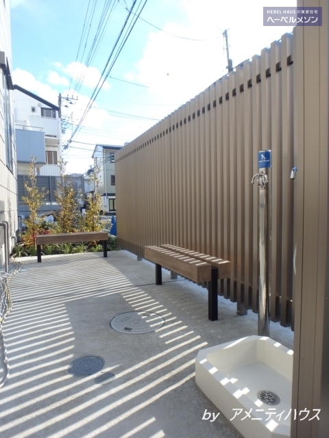 その他共有部分　●ペット専用の足洗い場スペースあり。