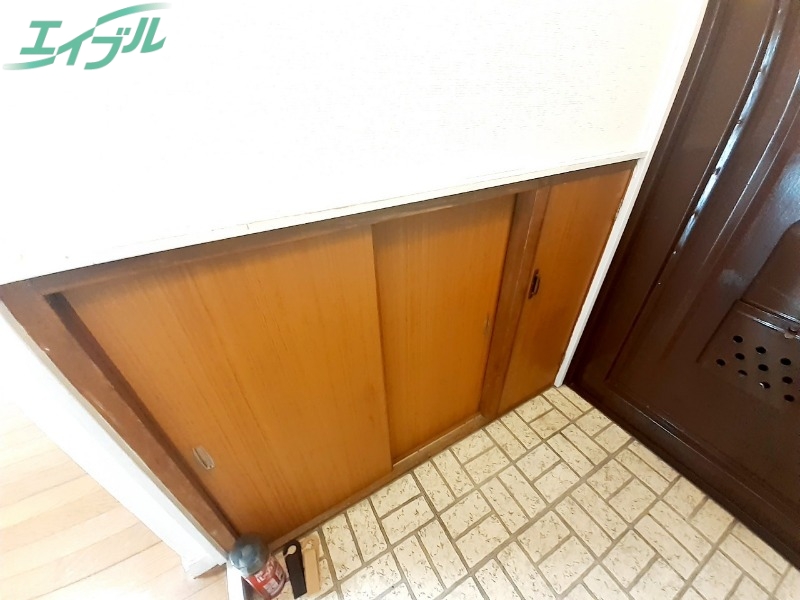 収納　同型参考写真