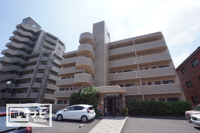 【ジュアン三条の建物外観】