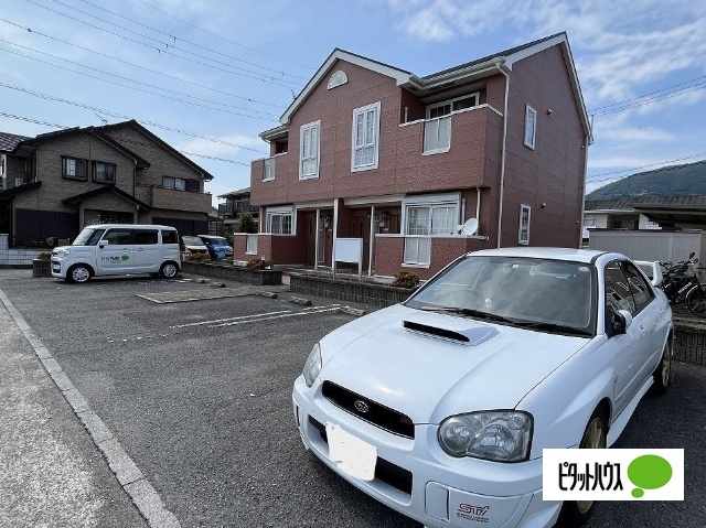 【エルシャトー吉備IIIの駐車場】