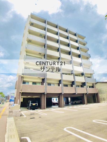 【Chic Forum JYMの建物外観】