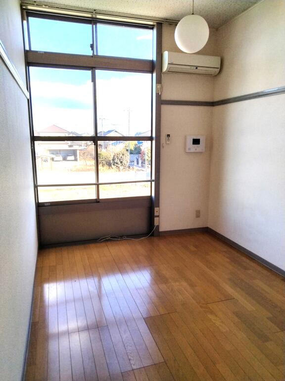 東武伊勢崎線 伊勢崎駅 徒歩43分 2階建 築29年の居間写真