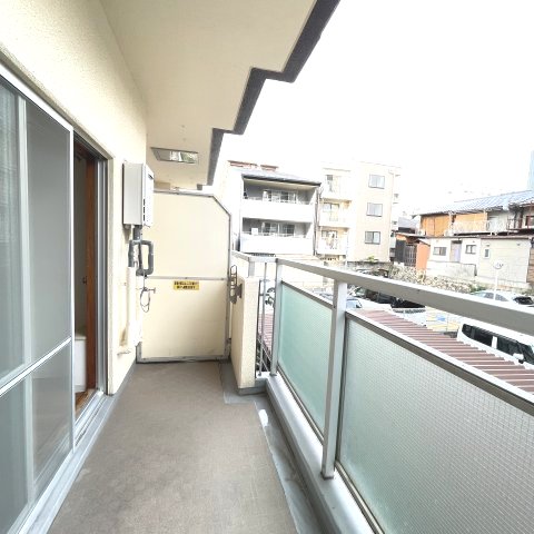 バルコニー　広々としたバルコニーです