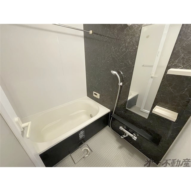 バス・シャワールーム　バスルーム