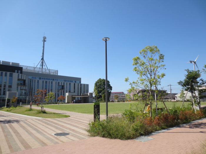 役所　瀬谷区役所（役所）まで550m