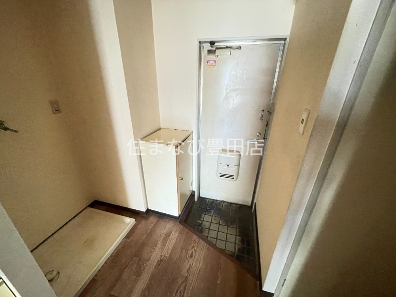 玄関　同型別部屋写真