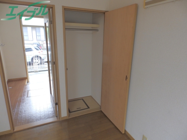 収納　※同棟同型１０１の写真です