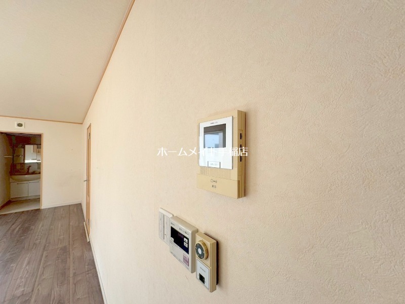 セキュリティ　モニター付きインターホンで安心です♪