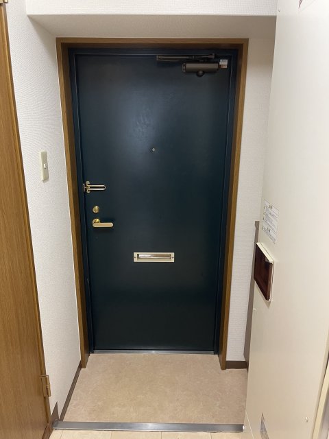 玄関　同物件別室です。