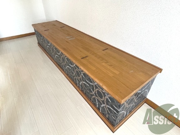 収納　収納はこちら。中の様子が気になりますね。