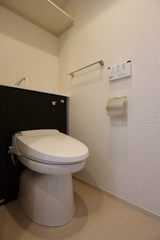 トイレ　※参照※別号室の写真です