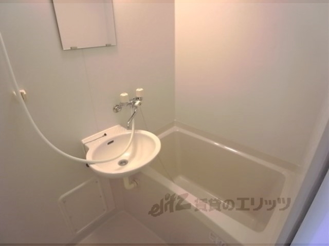 バス・シャワールーム　バス