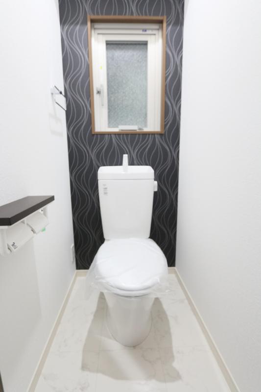 トイレ　同タイプ・参考写真