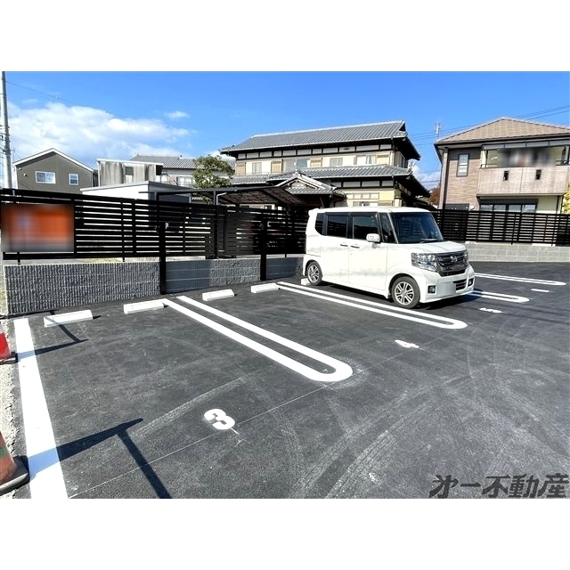 駐車場　駐車場