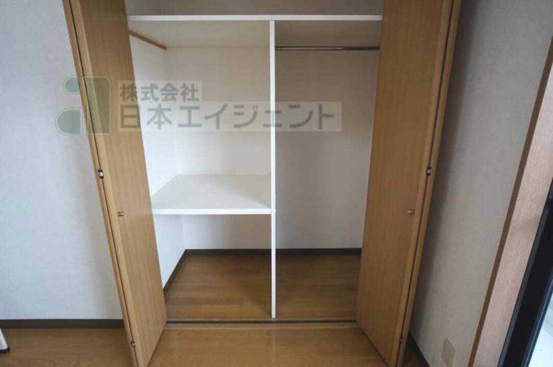 収納　クローゼット