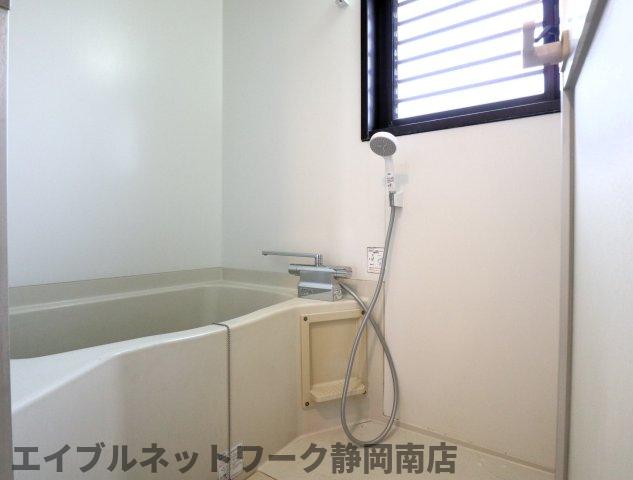 バス・シャワールーム　日々の暮らしに欠かせないお風呂です