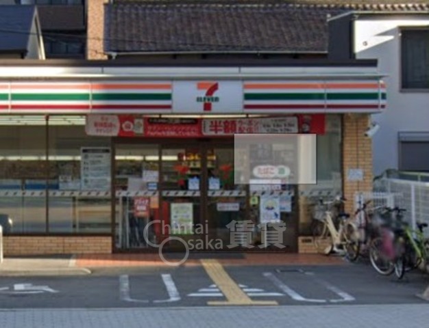 コンビニ　セブンイレブン　大阪新町4丁目店（コンビニ）まで112m