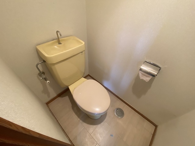 トイレ　※別号室の写真です。