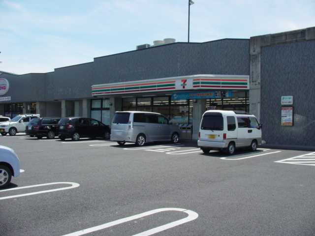 コンビニ　セブンイレブン松本白板店（コンビニ）まで485m