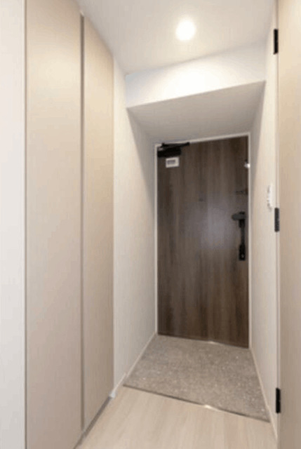 玄関　※別部屋参考写真