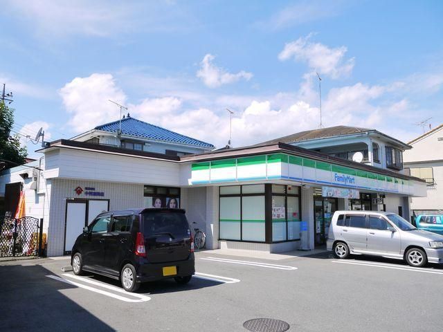 コンビニ　ファミリーマート八王子川口町店（コンビニ）まで710m