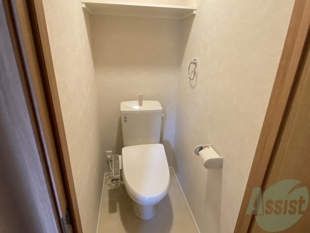 トイレ　トイレは綺麗でウォッシュレットも付いて快適にお使い頂けます。