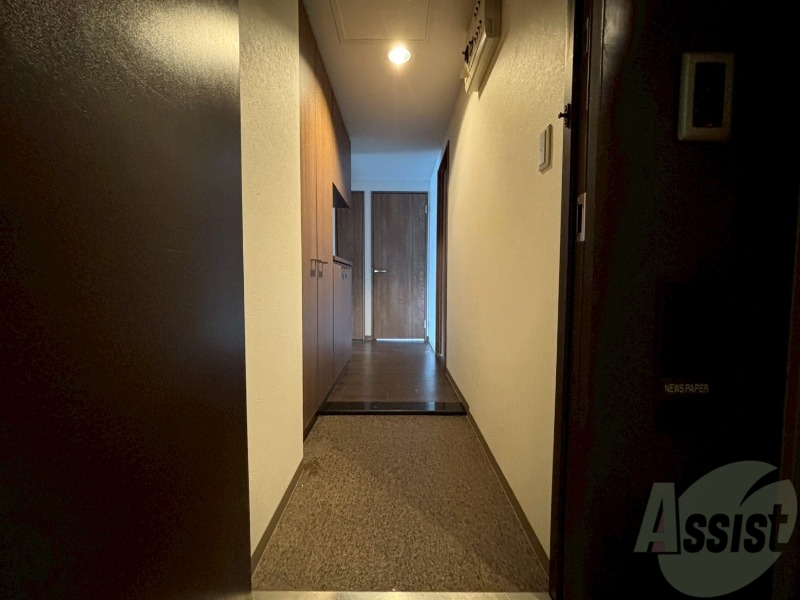 玄関　玄関の様子です。明るい印象ですね。気分もあがりそう。