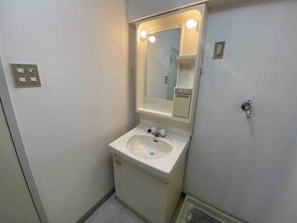 洗面設備　広い洗面スペース