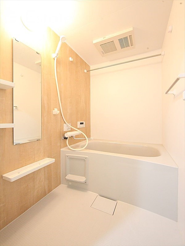 バス・シャワールーム　バスルーム