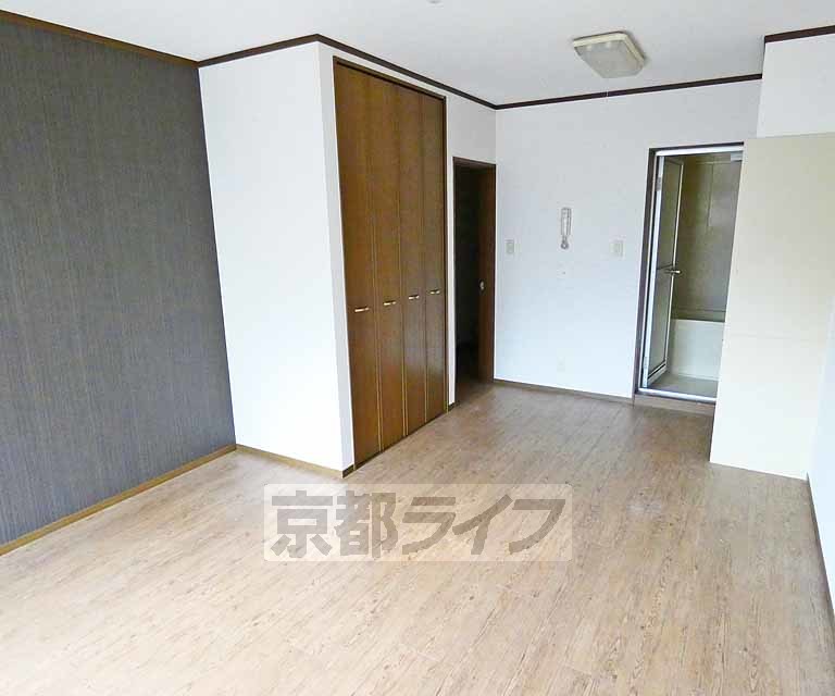 居室・リビング　広々としたお部屋です！
