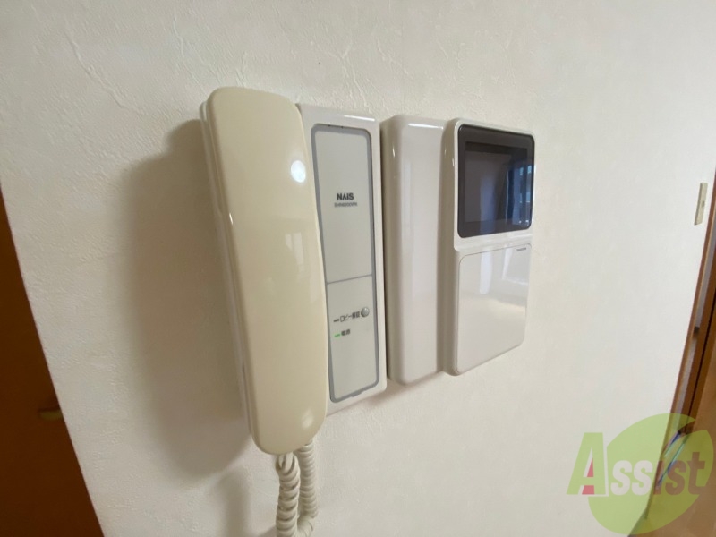 セキュリティ　ＴＶモニター付インターホンです。来客者の顔が見えるので安心！