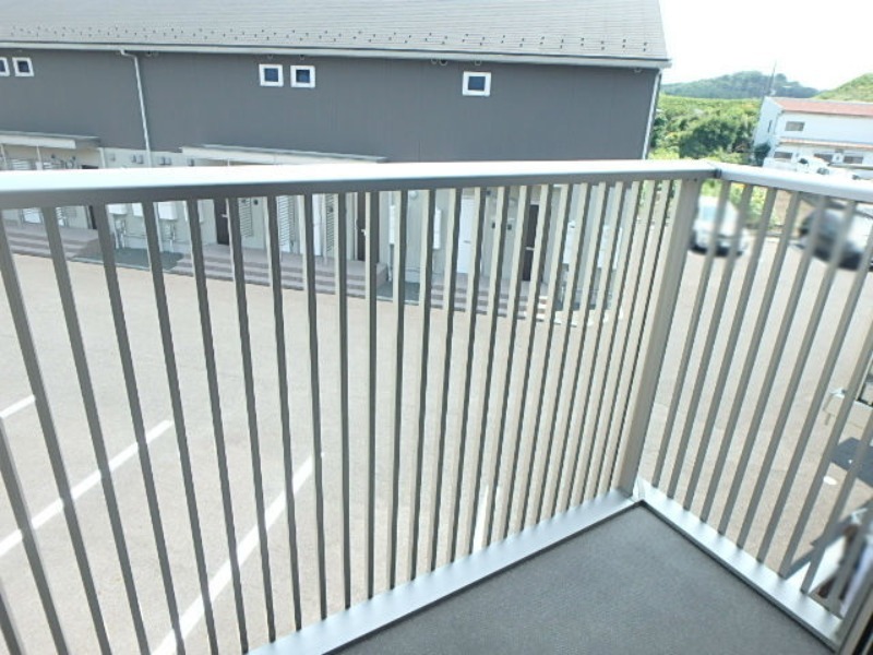 バルコニー　図面と現状に相違がある場合には現状を優先