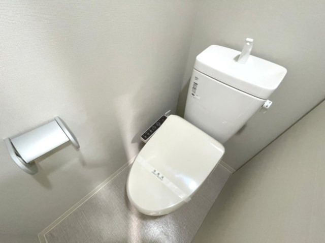 トイレ　詳細は、RISUMO江坂本店→06-6155-7137まで♪