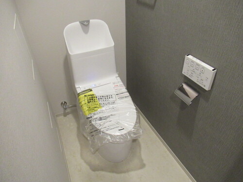 トイレ　洗浄便座付きトイレ