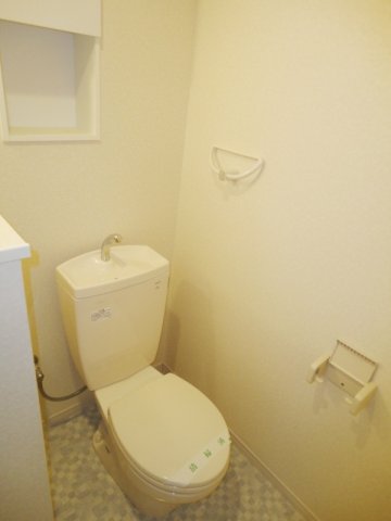 トイレ　清潔感のあるトイレです