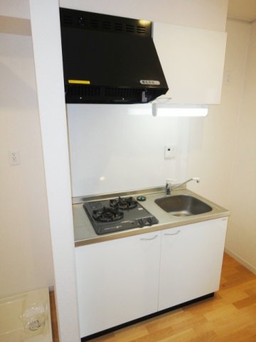 キッチン　コンパクトなキッチンで掃除もラクラク