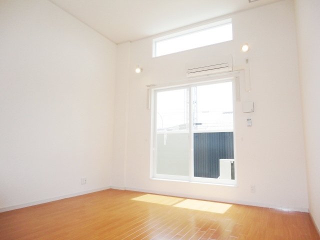 居室・リビング　居間です