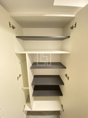 収納　セレニテ難波グランデシュッド　シューズボックス