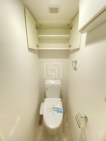 トイレ　セレニテ難波グランデシュッド　トイレ