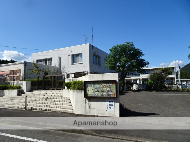 小学校　伊太小学校（小学校）まで728m