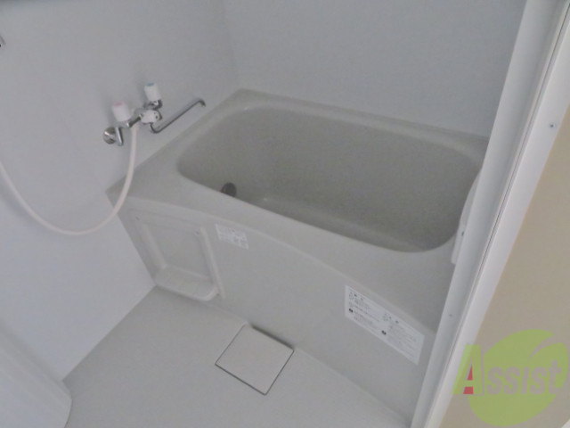バス・シャワールーム　浴槽もいれかえました。お掃除もしやすくなって嬉しいです。